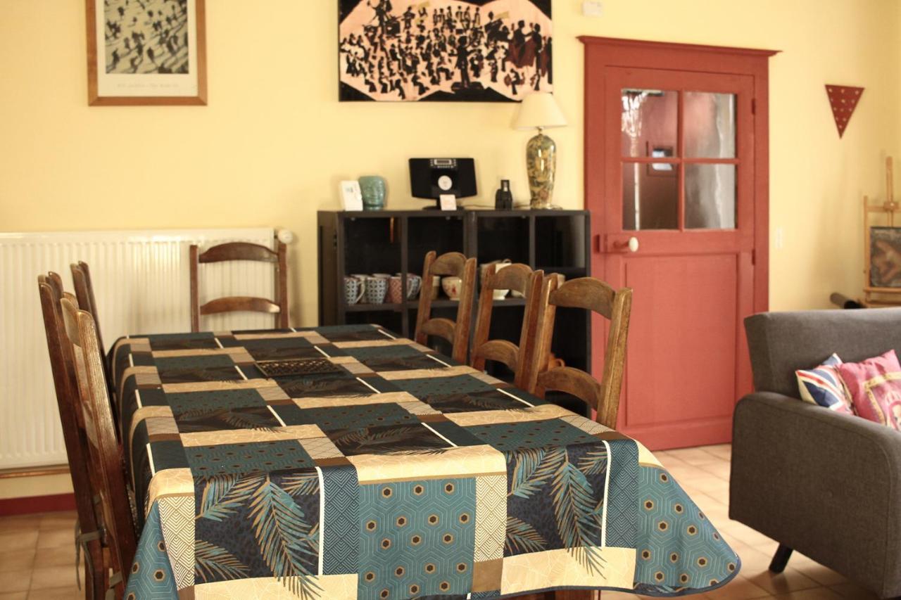 Le Clos Des Artistes - Gite Turny Dış mekan fotoğraf